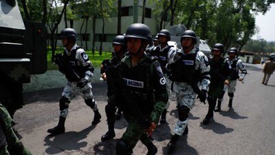 Elementos de la Guardia Nacional en su preparación