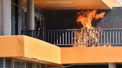 Encapuchados vandalizaron varias zonas de Cuidad Universitaria