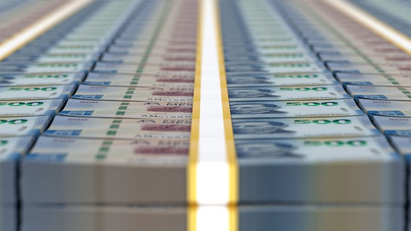 ¿Un milagro? Peso se recupera ante el dólar tras la caída del jueves; cotiza en 20.70