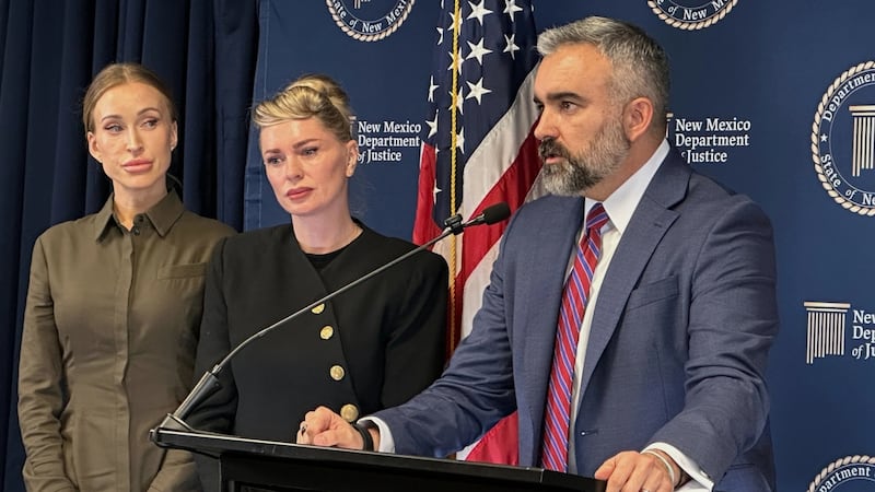 Fiscal de Nuevo México demanda al abogado y al contador de Epstein por encubrir red de tráfico sexual