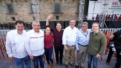 Se dejaron ver muy juntos y sonrientes en festejo de AMLO