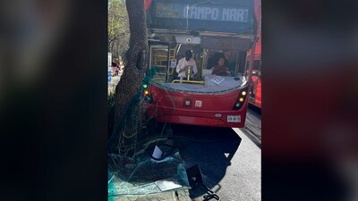 El percance habría ocurrido porque otro camión le cerró el pasó al MB