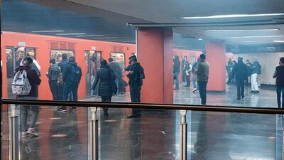 Usuarios acusan que la estación despide un olor a quemado.