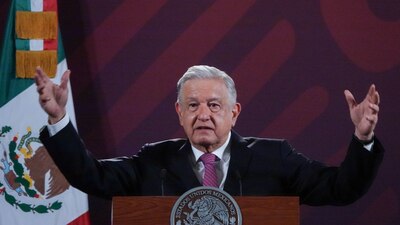 El Presidente insistió en que es ilegal que los miembros de la Corte ganen hasta cinco veces más que él