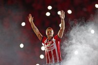 ‘Chicharito’ desata controversia por video; lo acusan de machista
