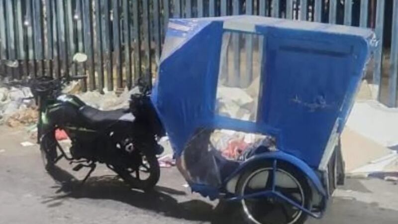 Hallan a mujer muerta dentro de un mototaxi en Iztapalapa; hay 3 detenidos
