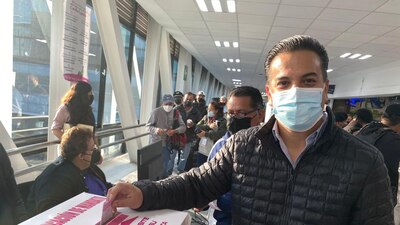 Fue el único integrante de ese grupo parlamentario que abiertamente anunció que participaría en esa consulta.