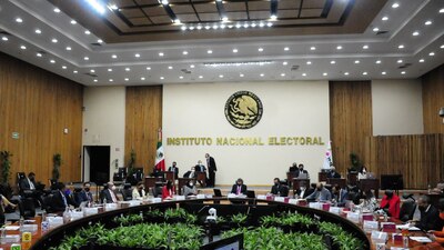 Señaló que el partido y Delgado tenían tres horas para bajar estos mensajes