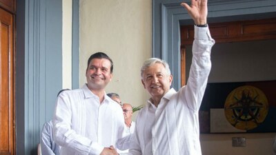 El gobernador de Nayarit y el presidente electo durante una visita de AMLO a Tepic