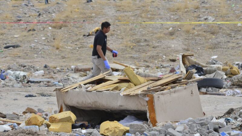 Autoridades de Chihuahua descubren un ‘narcocementerio’ con 56 cadáveres
