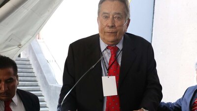 El priista Alfredo del Mazo González en un evento de su hijo, en septiembre de 2017