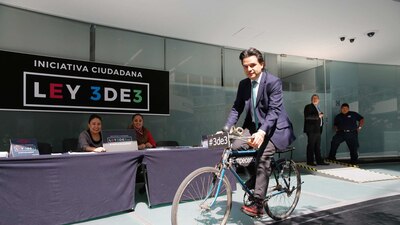 Zoé Robledo fue uno de los legisladores que impulsaron la llamada Ley 3de3