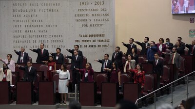 Voto con 38 votos a favor y 11 en contra para aprobar esta llamada "Ley Nahle"