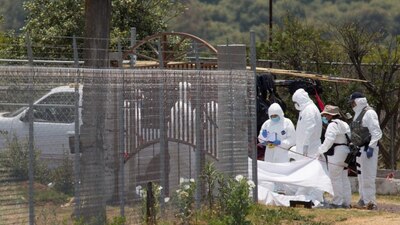 Las víctimas habrían sido torturadas antes de asesinarlas