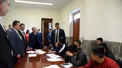 Autoridades de Gobernación y alumnos de la normal rural acordaron mantener la comunicación en mesas de diálogo