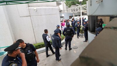 El saldo fue de dos detenidos y un trabajador del hospital lesionado