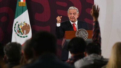 Dijo que, si el policía estatal se fugó, fue porque no hubo cuidado o hubo "complicidades"