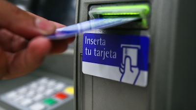 Miles de usuarios de la banca mexicana experimentaron problemas a la hora de depositar o retirar dinero