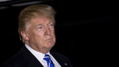 El triunfo de Donald Trump tiene a cientos de jóvenes en depresión, dijo el legislador demócrata Luis Gutiérrez