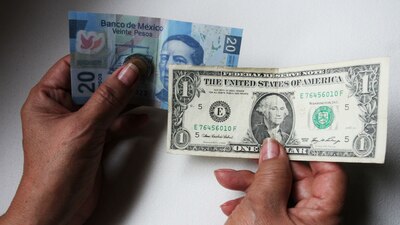 El billete verde se colocó en 25.48 unidades en ventanillas bancarias