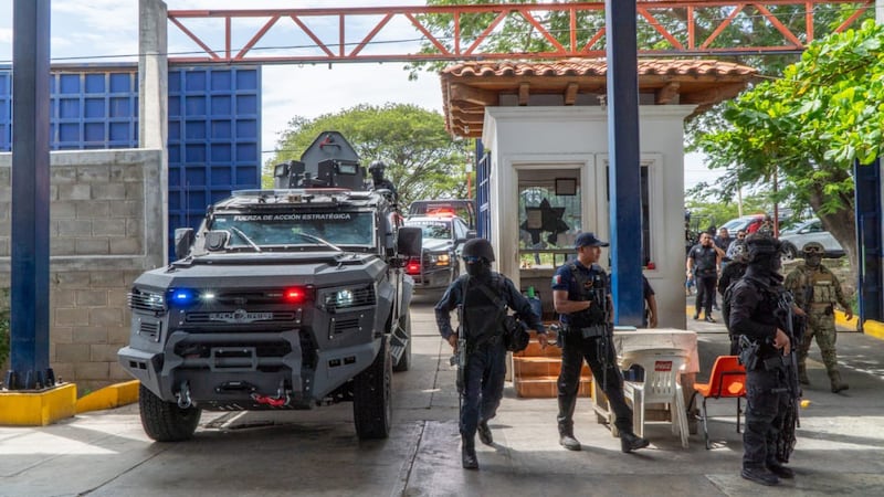 Fuerzas federales desarman a la Policía de Juchitán y asumen el control de la seguridad