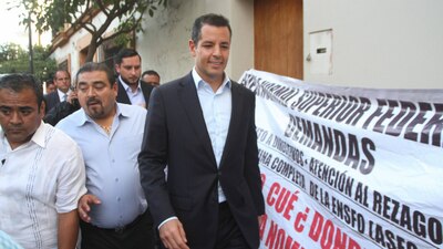 El nuevo gobernador opta por dialogar con los maestros de la CNTE