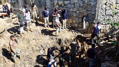 En la zona continúan las labores de búsqueda de personas