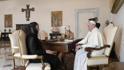 Beatriz Gutiérrez Müller y el papa Francisco