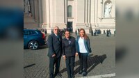 Con condolencias de Sheinbaum, Rosa Icela llega al Vaticano para el funeral del Papa Francisco