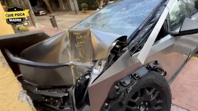 La imagen de la camioneta de Tesla, le dio l vuelta al internet, esta mañana