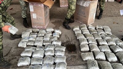 Las autoridades de la Sedena decomisaron la droga que iba rumbo a Mérida.