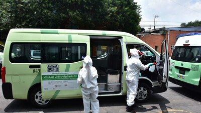 Si es necesario que viajes en transporte público extrema las medidas sanitarias