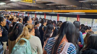 Usuarios reportan que en las líneas 5 y 7, hay andenes saturados y avance lento