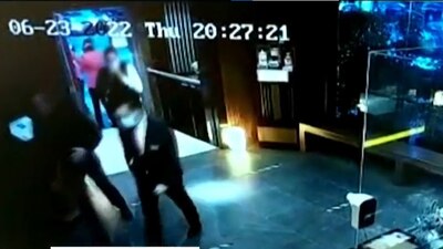 Muestran a Benjamín "N" y Omar "N" ayudar a Jesús "N" a cometer el feminicidio