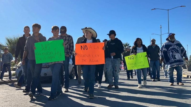 Siguen los bloqueos de transportistas y agricultores en México... te decimos los puntos afectados