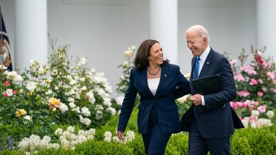 Joe Biden manifestó su apoyo a Kamala Harris, quien era su compañera de fórmula y hoy es vicepresidenta de EU.