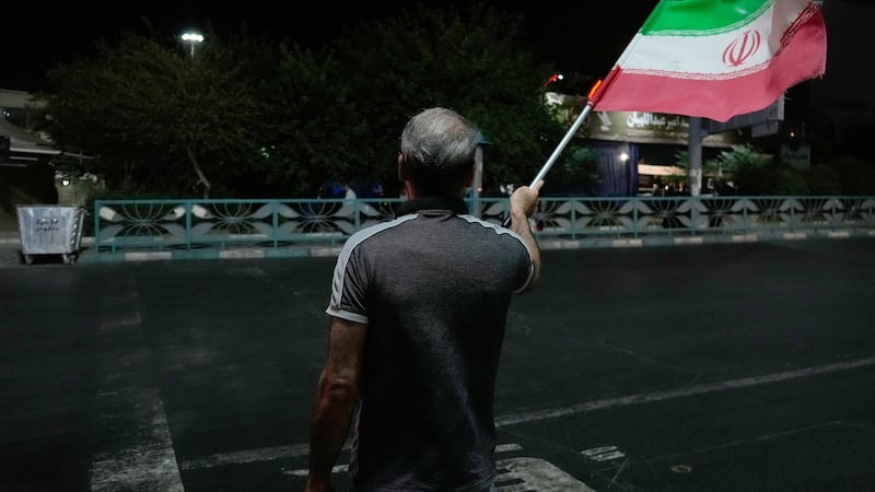EU bombardea a Irán y Teherán responde con ataques a países árabes