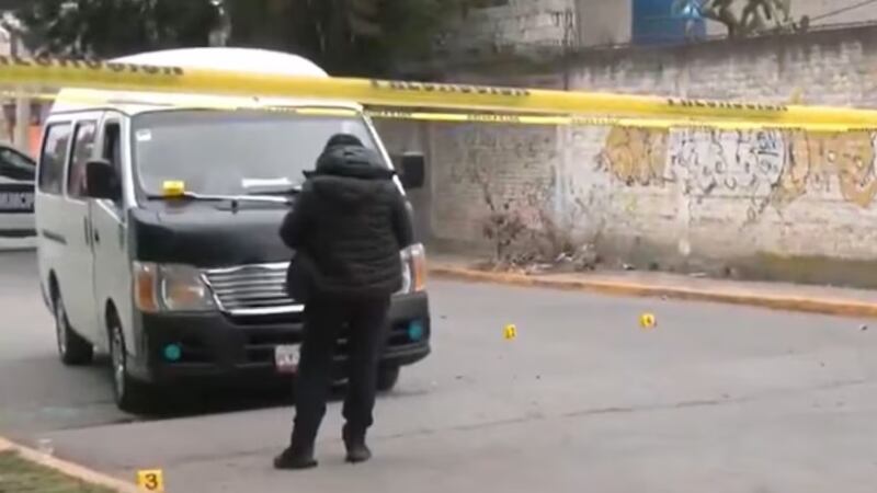 Asesinan a balazos a conductor de combi del transporte público en Tultitlán, Edomex
