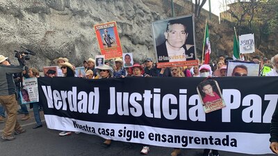 Integrantes de la Caminata por la Verdad, Justicia y Paz parten de Cuernavaca