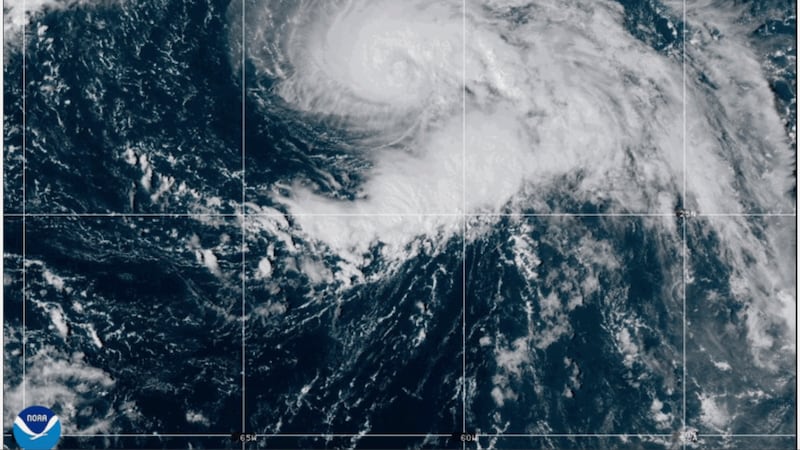 ‘Gabrielle’ se intensifica y ahora es Huracán en el Atlántico