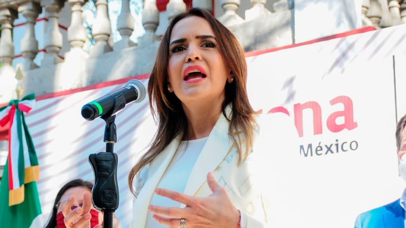 Clara Luz Flores se separa de su cargo en Segob para contender por la gubernatura de Nuevo León
