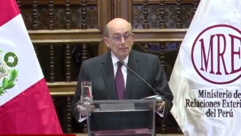 Perú rompe relaciones diplomáticas con México por dar asilo a la expremier Betssy Chávez