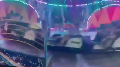 Las personas salieron disparadas del juego mecánico