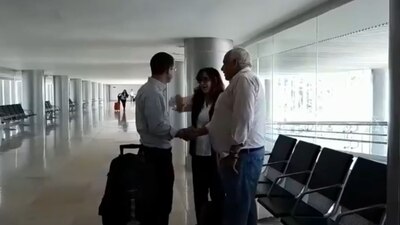 El candidato del PAN y la presidenta de Morena, en el aeropuerto