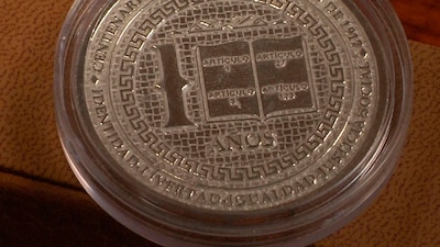 Esta es la moneda que acuñó el congreso local para la celebración