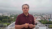 Pío López Obrador se registra en Morena para contender por una diputación federal por Chiapas