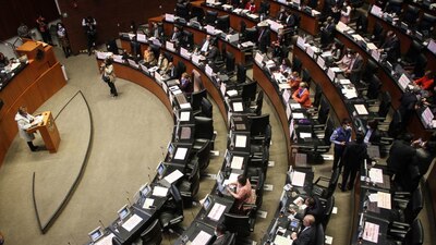 PAN, PRI, PRD y MC piden controversia constitucional al acuerdo de AMLO de blindar obras públicas