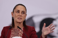 Sheinbaum minimiza bloqueos y reitera diálogo con transportistas tras paro nacional