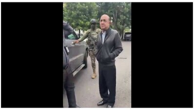 Al esprocurador se le leyeron sus derechos y él abordó la camioneta de  la FGR