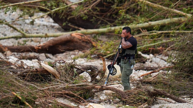Sube a 61 el número de muertos por inundaciones en Texas; buscan a 12 desaparecidos